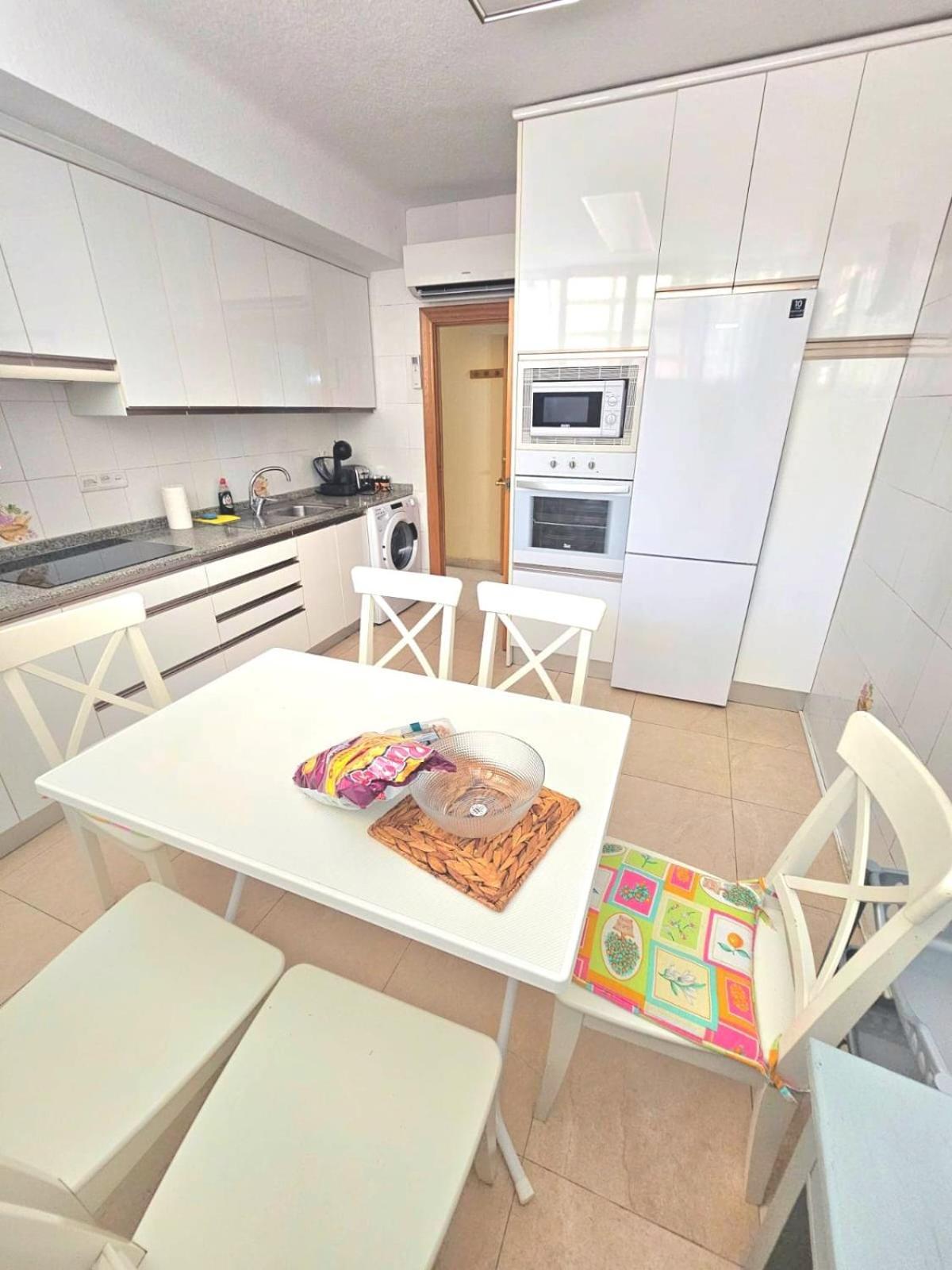 בנידורם Super Terrace Levante Front Line Apartment Los Ranchos Self Check-In, Free Parking מראה חיצוני תמונה